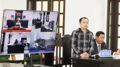 Đưa người sang Camphuchia làm “việc nhẹ lương cao”, hai bị cáo lĩnh 26 năm tù