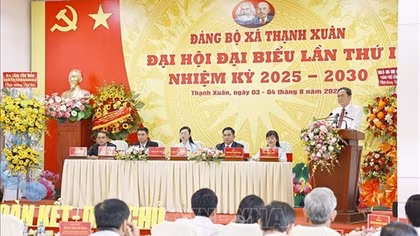 Chủ tịch Quốc hội: Chính quyền phải chủ động đi đến với người dân