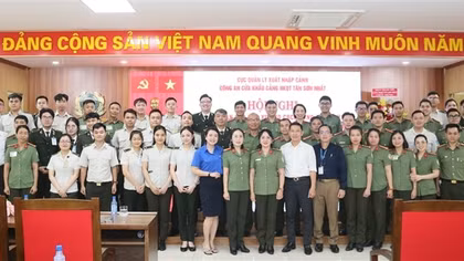 Nâng cao văn hóa ứng xử cho CBCS Công an cửa khẩu và lực lượng An ninh hàng không