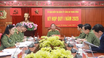 Thứ trưởng Trần Quốc Tỏ chủ trì Kỳ họp Uỷ ban Kiểm tra Đảng uỷ Công an Trung ương