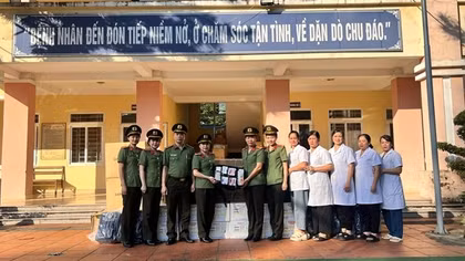 Y tế CAND hỗ trợ phòng dịch và xử lý ô nhiễm môi trường sau lũ rút tại Cao Bằng