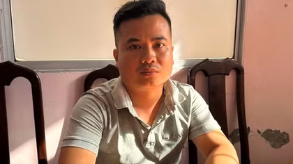 Tháo mái tôn đột nhập trộm tiền, vàng và nữ trang