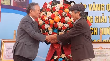 Tôn vinh Anh hùng Lao động, nhà văn, nhà báo, đạo diễn Minh Chuyên