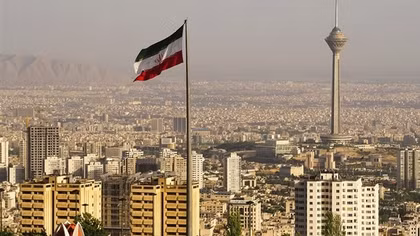 Israel-Iran tranh cãi chuyện ngừng bắn, cộng đồng quốc tế lần lượt lên tiếng