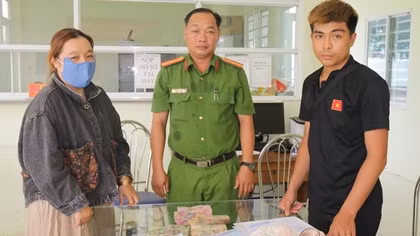 Chủ quán cơm nhờ Công an tìm trả 119 triệu cho khách để quên