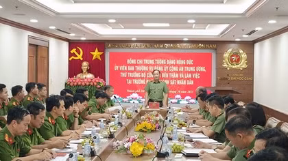 Xây dựng tiềm lực hậu cần, kỹ thuật đáp ứng yêu cầu giáo dục, đào tạo