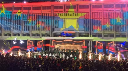 “Bản trường ca hòa bình” tái hiện hành trình 50 năm non sông liền một dải