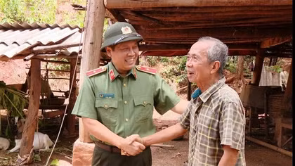 Bộ Công an khảo sát, triển khai xoá nhà dột nát cho cựu Phó trưởng Công an xã tại Sơn La