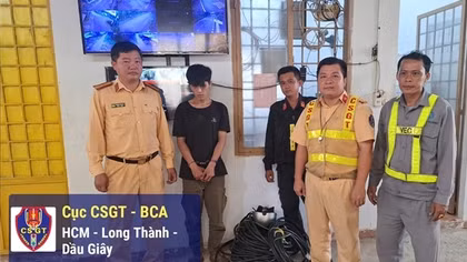 CSGT khống chế tên trộm cáp điện viễn thông