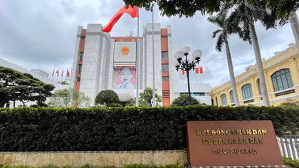 Chủ tịch Hà Nội tặng bằng khen 9 cán bộ Công an TP Hà Nội