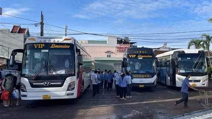 Hơn 5.200 hành khách đã được trung chuyển trong thời gian khắc phục sự cố sạt lở đường sắt tại Đắk Lắk