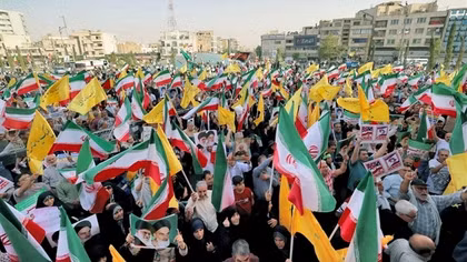 Người dân Iran ăn mừng lệnh ngừng bắn vừa đạt được với Israel