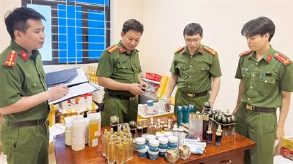 Bài 1: Kem trộn gắn mác mỹ phẩm nhập khẩu, thu tiền tỷ