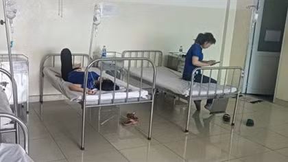 TP Hồ Chí Minh: 50 người nhập viện sau bữa ăn trưa ở công ty