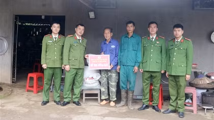 Công an xã ở Thái Nguyên chung tay hỗ trợ người yếu thế vượt qua khó khăn