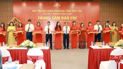Khai trương Trung tâm báo chí phục vụ Đại hội đại biểu Đảng bộ tỉnh Phú Thọ