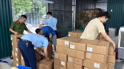 Phát hiện 5.400 lọ mỹ phẩm nhập lậu tại cơ sở thuộc Ngân Korea