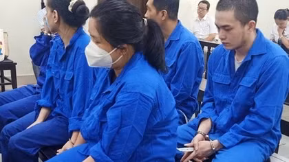 Nữ nhân viên phòng khám mua bán trẻ em bị tuyên phạt 24 năm tù