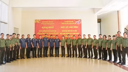 Đoàn cấp cao của Bộ Tư lệnh Hiến binh Campuchia thăm và làm việc tại Trường Cao đẳng ANND I