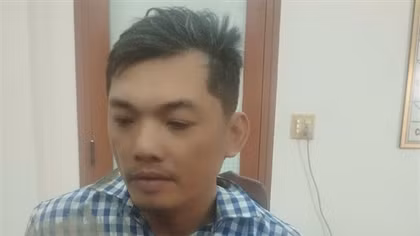 Bị truy bắt, quẳng xe máy cùng cả trăm tổ yến sào hòng lẩn trốn