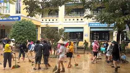 Hàng trăm trường học ở Huế còn ngập lụt, khẩn trương khắc phục sạt lở đường Hồ Chí Minh