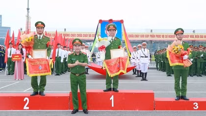 Sôi nổi Hội thi thể thao nghiệp vụ chữa cháy và cứu nạn, cứu hộ - Khu vực III