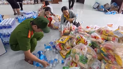 Hàng nghìn suất quà của người dân Đắk Lắk đến với bà con miền Trung