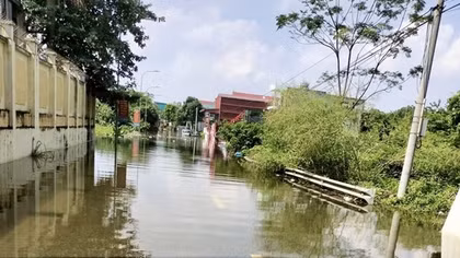 Hà Nội: Quốc lộ 3 ngập sâu, phương tiện lưu ý đi theo lộ trình khác