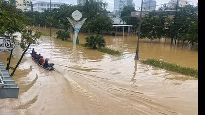 Xử lý nghiêm hành vi lợi dụng lũ lụt để nâng giá; phát hàng hết hạn, quảng cáo cờ bạc
