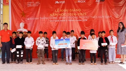 Về với “địa chỉ đỏ” – Hành trình tri ân của ROX