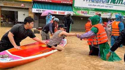 Thông báo Kết luận của Bộ Chính trị về khắc phục mưa, lũ đặc biệt lớn ở Trung Bộ