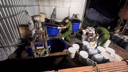 Phát hiện xưởng sản xuất phân bón không rõ nguồn gốc