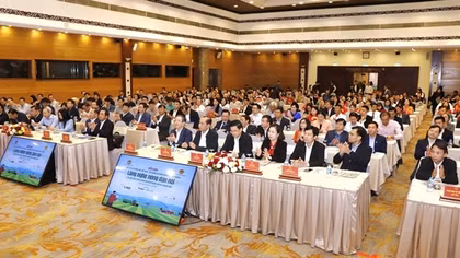 Hình thành lớp nông dân mới tự tin, chuyên nghiệp và bản lĩnh hội nhập