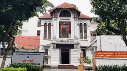 Công bố đường dây nóng tố cáo hành vi “vẽ bệnh moi tiền”, thái độ của nhân viên y tế