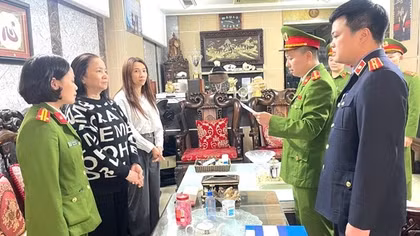 Dùng tài khoản cá nhân hoạt động kinh doanh: Lối tắt tiềm ẩn rủi ro pháp lý