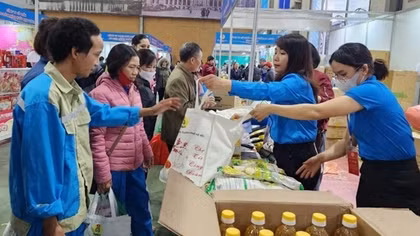 Vận động hàng triệu công nhân, người lao động ưu tiên dùng hàng Việt