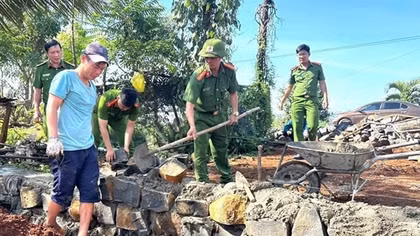 Công an tỉnh Lâm Đồng hoàn thành đợt cao điểm xoá nhà tạm, nhà dột nát
