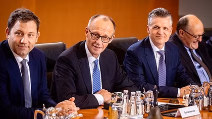 Ông Friedrich Merz và 100 ngày khó khăn