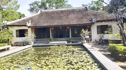 Dưới mái An Hiên