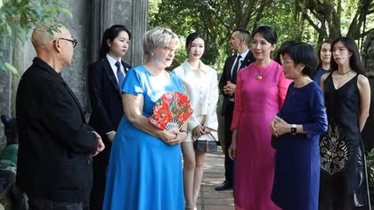 Đệ nhất Phu nhân Hungary Zsuzsanna Nagy thăm Việt Phủ Thành Chương