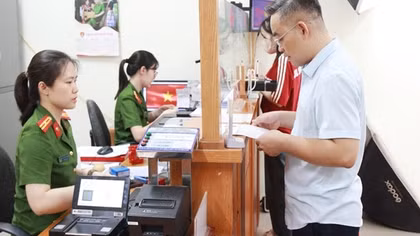 Đề xuất cấp đổi căn cước qua VNeID và dịch vụ công trực tuyến