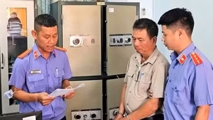 Bắt một cán bộ Chi cục thi hành án dân sự ở Bình Phước do lợi dụng chức vụ, quyền hạn