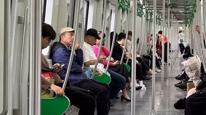 Hà Nội: Vé liên thông xe buýt, tàu điện ở mức 5,6 triệu đồng/năm