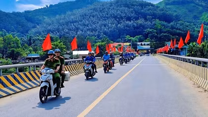 “4 cùng” nơi biên viễn Avương