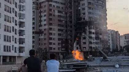 Lãnh tụ Iran: Israel sẽ phải chịu "hình phạt khắc nghiệt"!