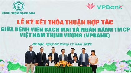 VPBank chung tay vì cộng đồng với khoản tài trợ 40 tỷ đồng cho Bệnh viện Bạch Mai