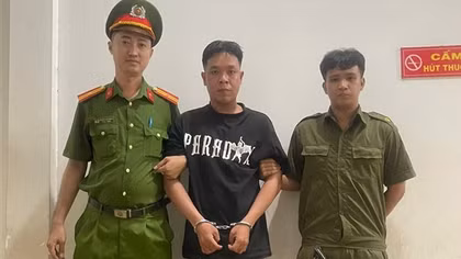 Bắt đối tượng cướp giật dây chuyền sau 7 giờ gây án