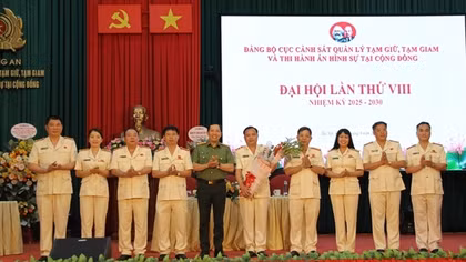 Ứng dụng công nghệ thông tin vào quản lý tạm giữ, tạm giam và thi hành án hình sự tại cộng đồng