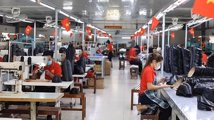 Những người góp phần tôn lên dáng vóc của người chiến sĩ Công an