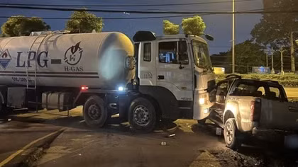 Tài xế đột quỵ, xe bồn chở gas mất kiểm soát tông nhiều phương tiện